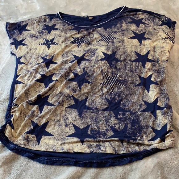 Star shirt - Picture 1 of 3